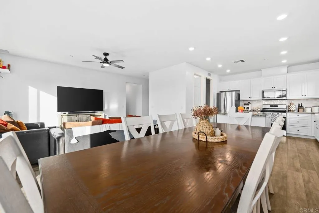 34563 Meadowside Lane, Winchester, California 92596 home-pic-5